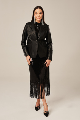 Svart damsk skinnkavaj i lammnappa – elegant och mångsidig design